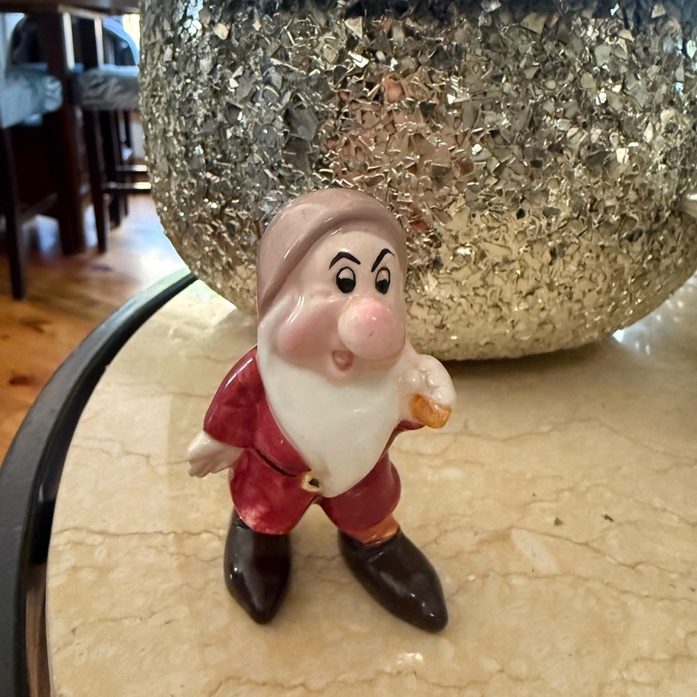 This is a GRUMPY dwarf figurine